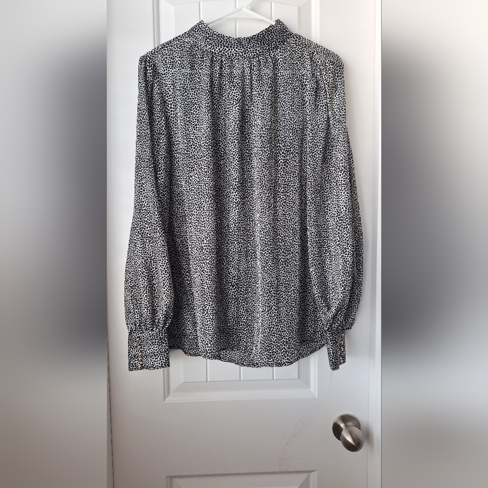 Elegant Black and White Women's Top